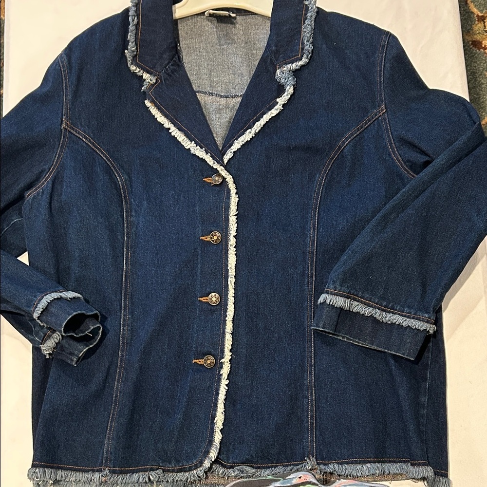 Caran Women's Blue Denim Jean Jacket Size 18 excellent condition dark blue - Picture 4 of 5